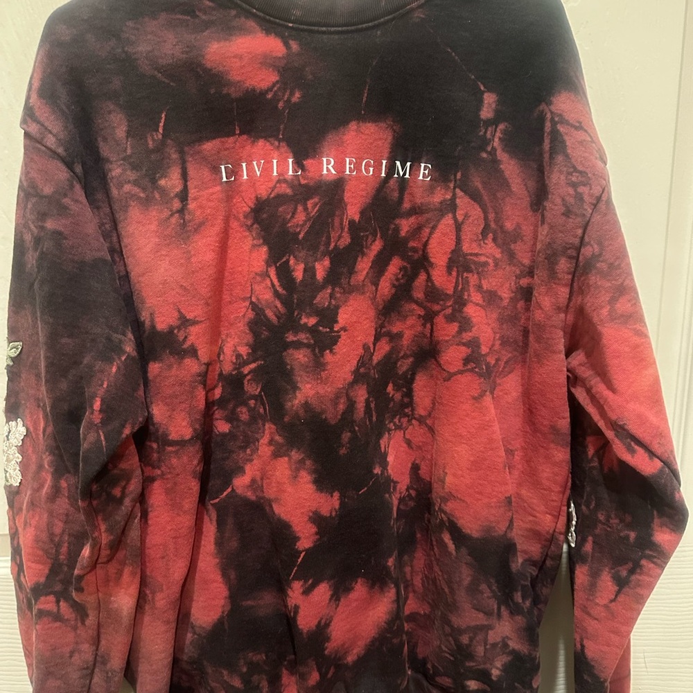 Civil Regime Men's Red and Black Crewneck Sweater